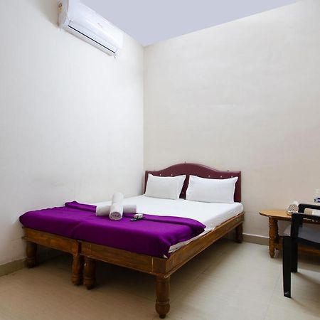 Hotel Sri Sai Balaji Hajdarabad Zewnętrze zdjęcie