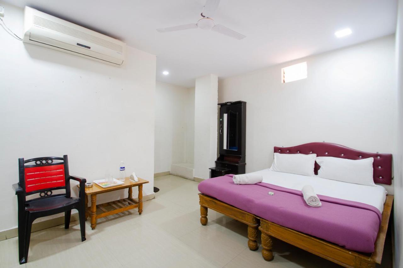 Hotel Sri Sai Balaji Hajdarabad Zewnętrze zdjęcie