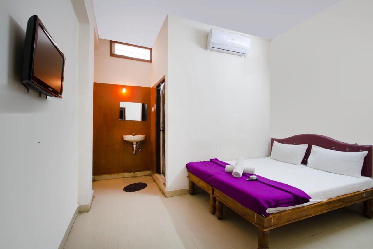 Hotel Sri Sai Balaji Hajdarabad Zewnętrze zdjęcie
